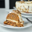 Foto de Porción torta zanahoria y nuez              