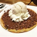 Foto de Waffle de nutella, helado y chantilly
