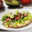 Foto de Tostadas de Pollo / Chicken tostada