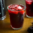 Foto de Agua del día / House made fruit juice