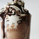 Foto de BATIDO DE LECHE. ( VAINILLA, CHOCOLATE, FRESA, TURRON, MERENGADA, OREO, CHIPS AHOY).