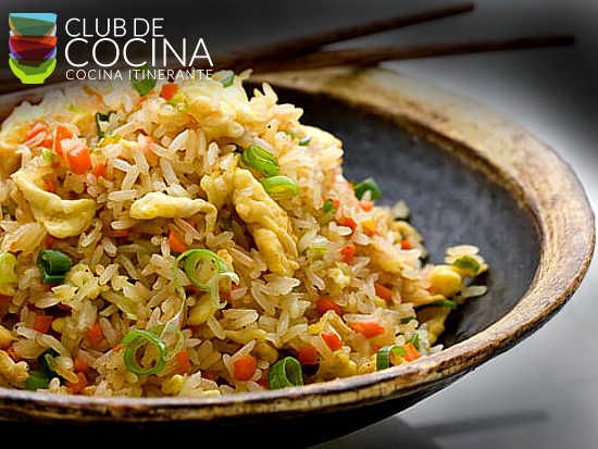 Foto de ARROZ THAI (LOMO Y LANGOSTINOS)