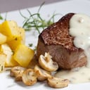 Foto de Lomo al Champiñón con papas