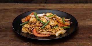 Foto de TALLARIN SALTADO CON POLLO