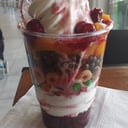 Foto de Bigmanía - yogurt helado mas toppings mas dos salsas - vaso de 500cc