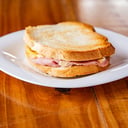 Foto de Sandwich de Jamón crudo, más todos los adicionales que te gusten!