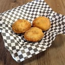 Foto de Pastelitos Zulianos: Ground beef, potato and cheese, ham and cheese