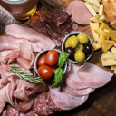 Foto de TABLA DE QUESOS Y FIAMBRES