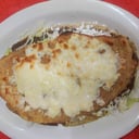 Foto de Huaraches con pechuga gratinada