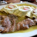Foto de CECINA FRESCA CON ENCHILADAS VERDES