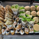 Foto de Tabla Cocktail 100 unidades (50 Dulces 50 Salados)