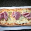 Foto de PIZZA DE JAMON & MUZARELLA