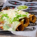 Foto de Tacos de pollo dorados (3 pzas.)