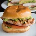 Foto de Sandwich de pollo + papas fritas