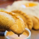Foto de Empanadas De Lomo Saltado o Ají de Gallina (4 unidades).