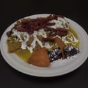 Foto de chilaquiles con arrachera