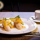 Foto de Huevos benedictinos con baguette 