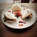 Foto de Pan Bao, esponjosos panes cocinados al vapor rellenos: