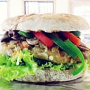 Foto de Burger Normal (Pollo, vacuno o hamburguesas veganas)
