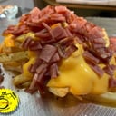 Foto de CON QUESO AMARILLO Y TOCINO