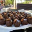 Foto de Bombones de dátiles bañados en chocolate