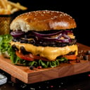 Foto de Combo Cheesburger + Papas Fritas