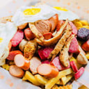 Foto de SALCHIPAPA TRIPLE