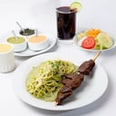 Foto de Anticuchos con Spaghettis al Pesto