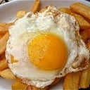 Foto de Papas fritas con huevo