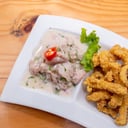Foto de Ceviche de pescado c/ Chicharrón de Pescado