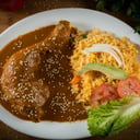 Foto de MOLE CON POLLO Y ARROZ