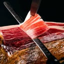 Foto de Jamón serrano cortado a mano (100 grs)
