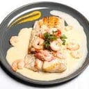 Foto de REINETA A LA PLANCHA CON SALSA DE MARISCOS O CAMARONES