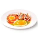 Foto de Huevos divorciados con chilaquiles (2 pzas)