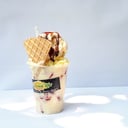 Foto de FRESAS CON CREMA DE LA CASA Y QUESO CASERO MAS BOLA DE HELADO  10. Onz