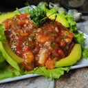 Foto de coctel de camarón en salsa americana