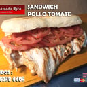 Foto de Sand. Pollo Tomate