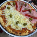 Foto de Pizza de 2 sabores (a elección)