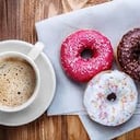 Foto de CAFÉ DOBLE + DONA