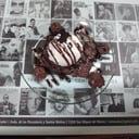 Foto de Brownie de chocolate y nuez con Franui y helado de crema americana