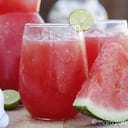 Foto de JARRA DE AGUA NATURAL DE SABOR