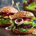Foto de HABURGUESA DE LEGUMBRES CON JUGO EN CAJA O AGUA