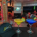 Foto de Laguna azul y Tropical yellow