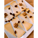 Foto de Queso Manchego Reserva Y Tostadas Con Tomate