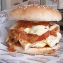 Foto de Criolla 1/4 lb. ( bisteck y huevo frito)