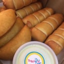 Foto de 6 TEQUEÑOS + 6 MINI EMPANADAS CON SALSA