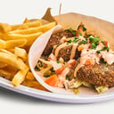 Foto de Menú 7: Plato Falafel; 4 unidades con patatas y ensalada