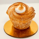 Foto de CRUFFIN DE PERA Y LIMÓN