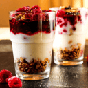 Foto de Yogurt con granola y frutos rojos