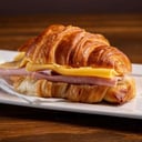 Foto de Croissant de jamón y queso